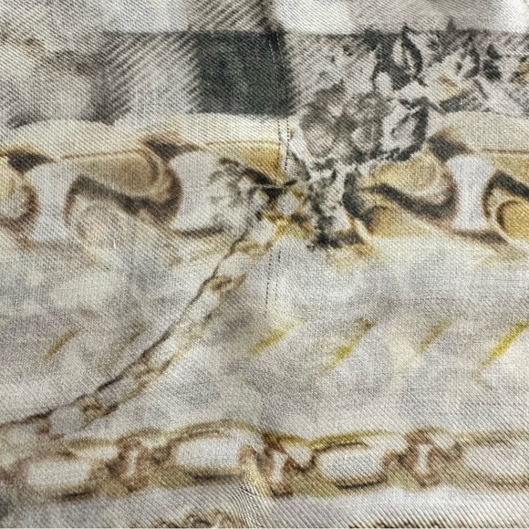 SOLD Balmain Modal & Cashmere Square Scarf/Shawl - Picture 8 of 9